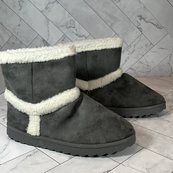 NWT Olivia Miller Womens Gray Boot Bootie OMP-2555 JOYCE faux Fur 8M - Picture 6 of 9